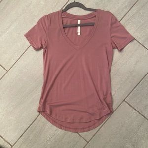 Aritzia Women’s tee